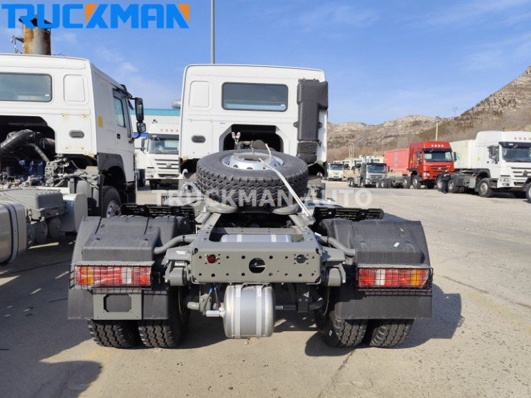 SINOTRUK HOWO Tractor Head Fuel Tank
