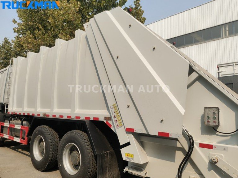 Camion à ordures HOWO Compactor