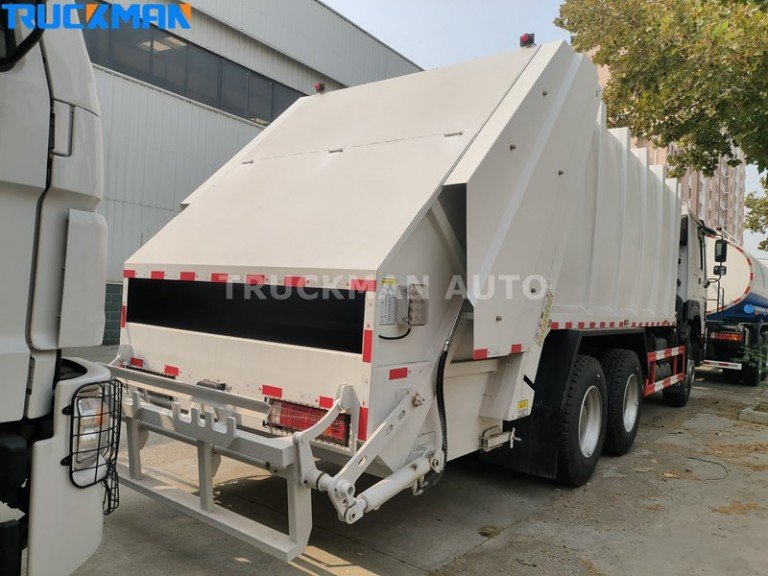 Camion à ordures HOWO Compactor