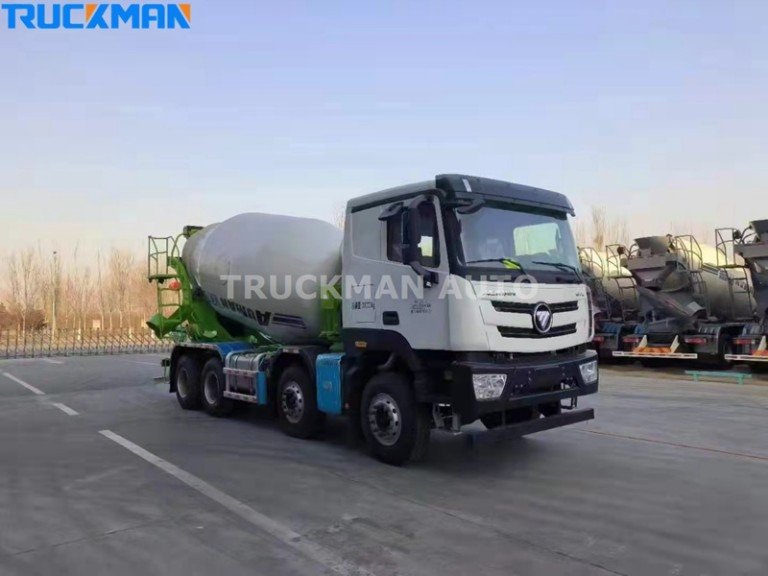 FOTON 8x4 Camion malaxeur