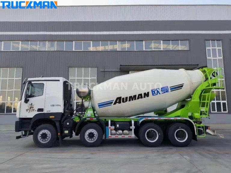 FOTON 8x4 Camion malaxeur