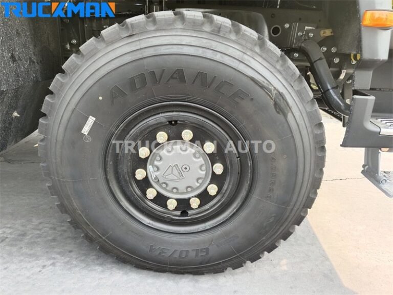 Pneu de grue monté sur camion